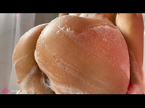 ❤️ Brunette شاور میں شدید orgasm کے لئے وائبریٹر کے ساتھ بلی میں مشت زنی کرتی ہے۔ ❤️ مقعد فحش ﹏